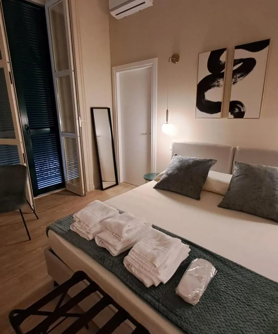 Ta-49 Bed E Breakfast Bed & Breakfast Naples Italy