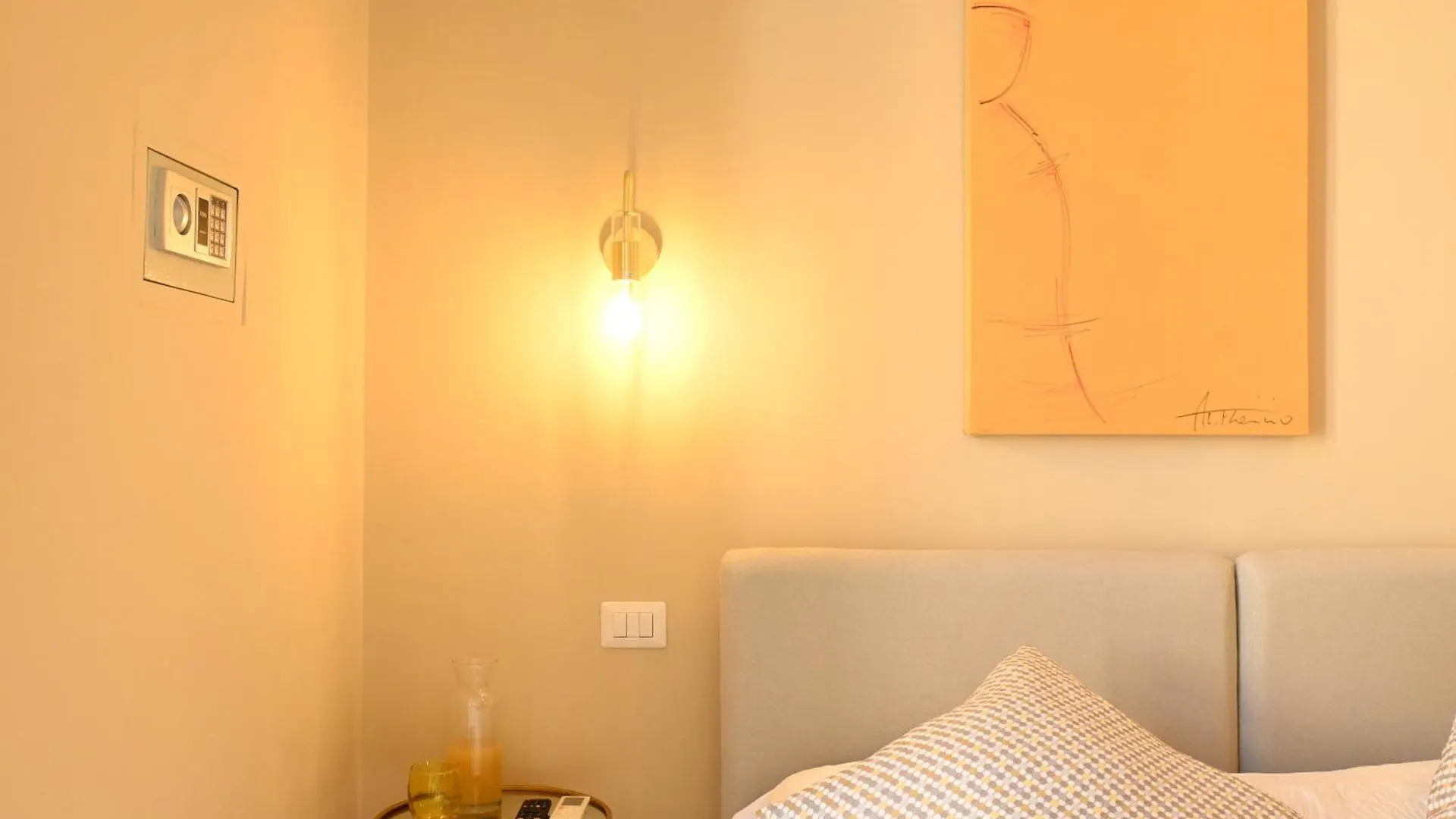 Ta-49 Bed E Breakfast Bed & Breakfast Naples Italy