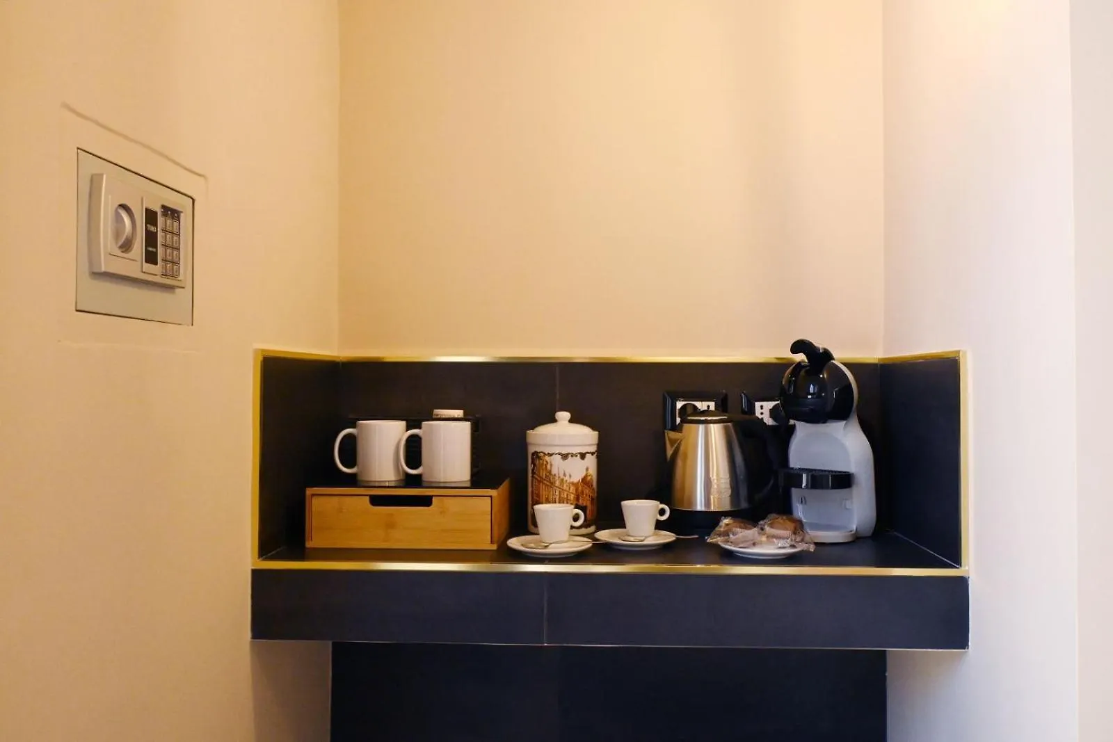 Bed & Breakfast Ta-49 Bed E Breakfast Bed and Breakfast Neapel
